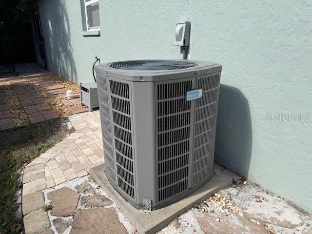 REGAL OAKS - Residential