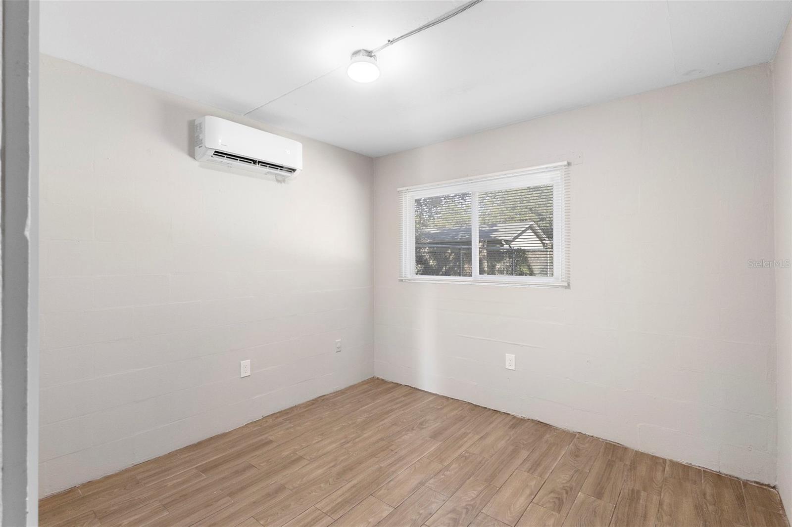 W E GORES ADD - Residential Lease