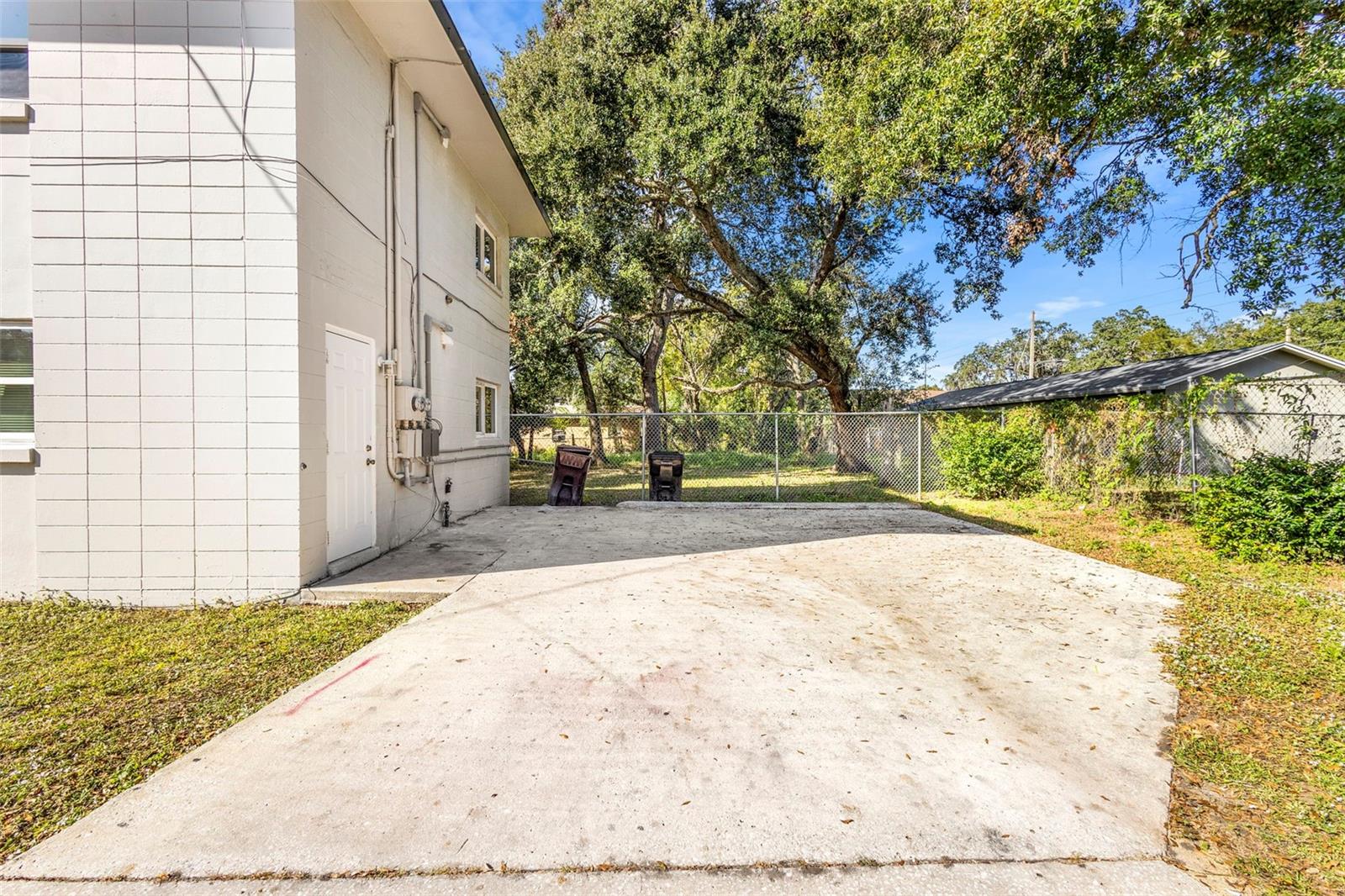 W E GORES ADD - Residential Lease