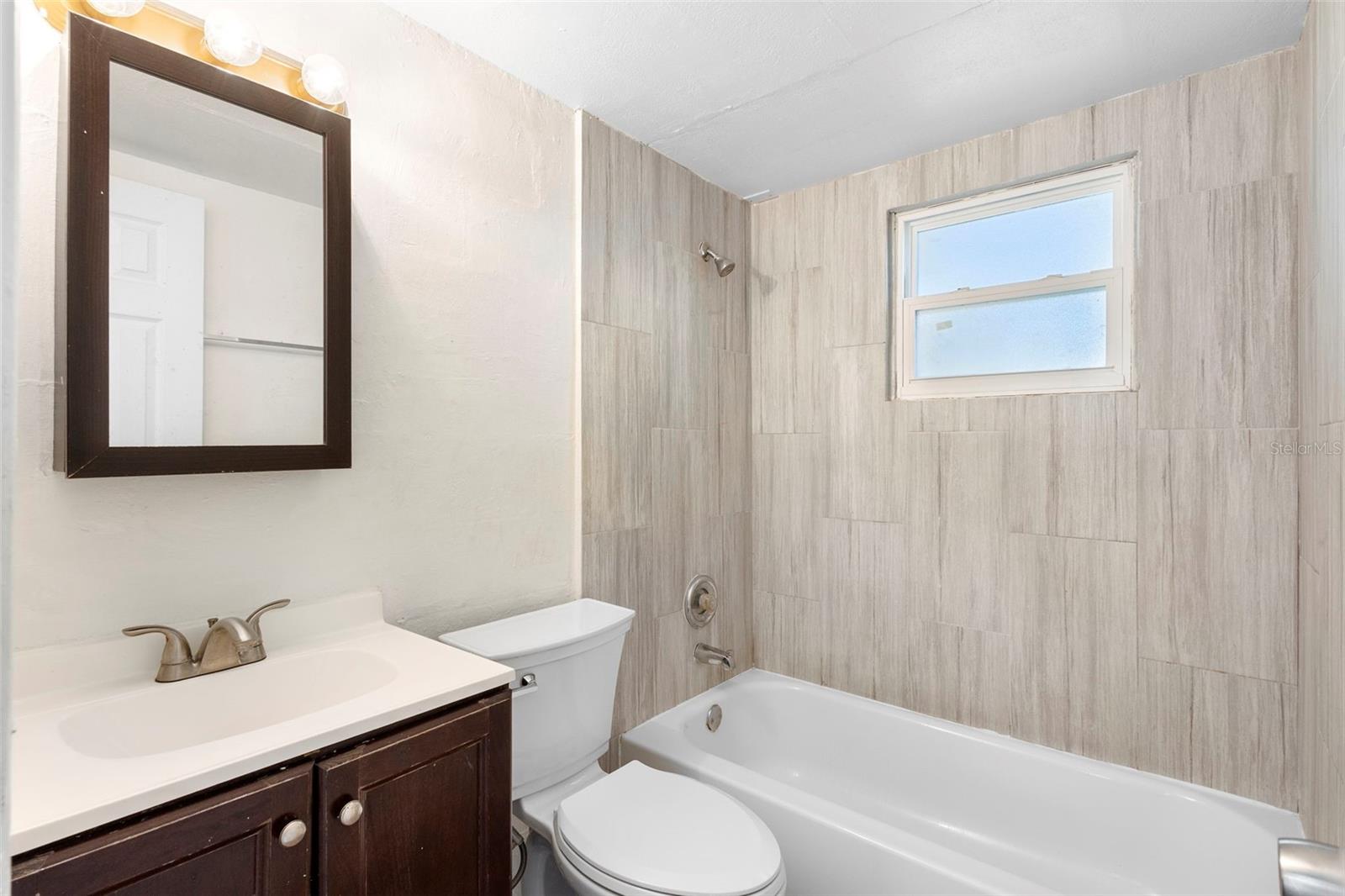 W E GORES ADD - Residential Lease