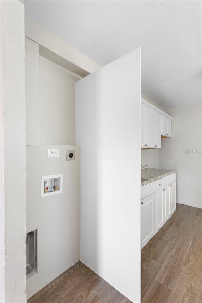 W E GORES ADD - Residential Lease