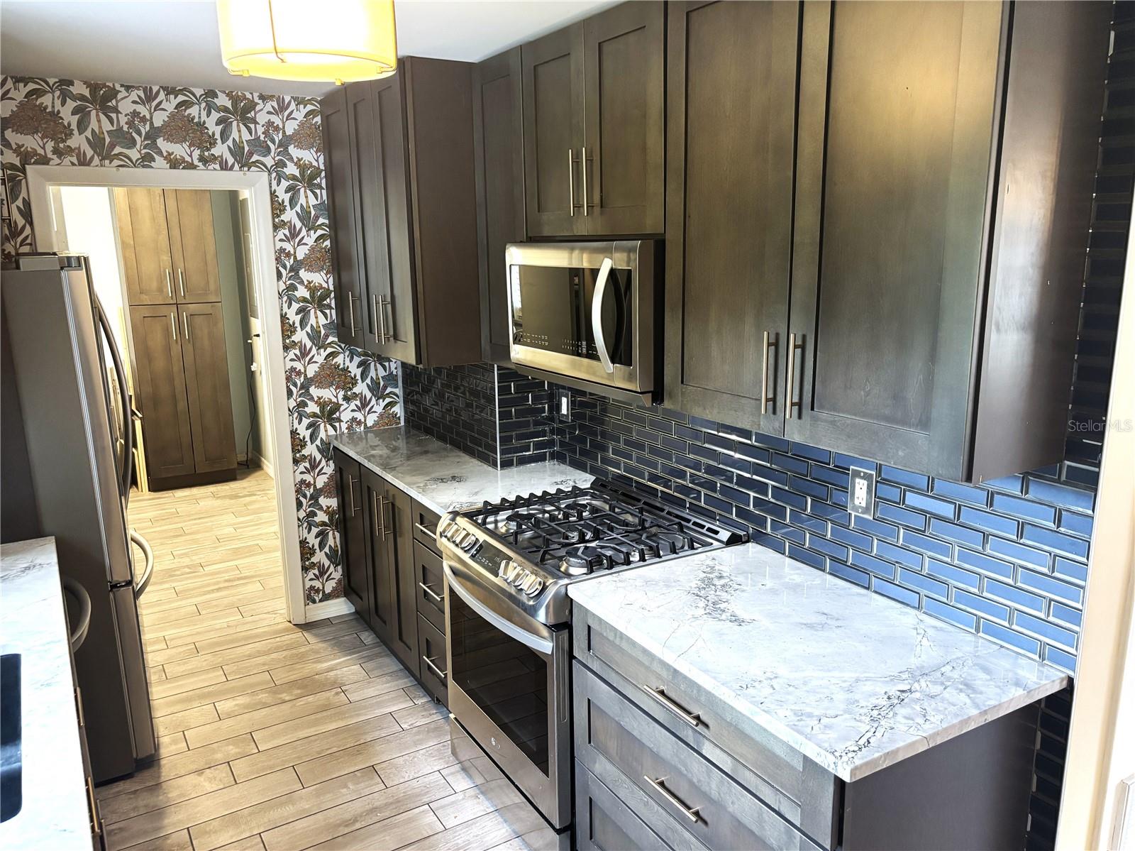 LAKE WAYMAN HEIGHTS - Residential