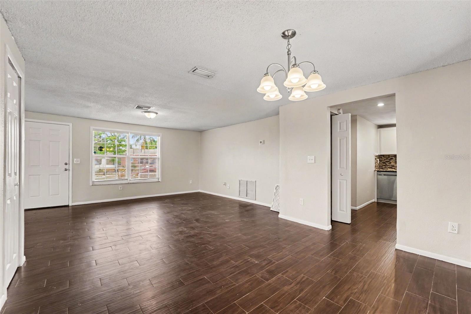 EMBASSY HILLS - Residential