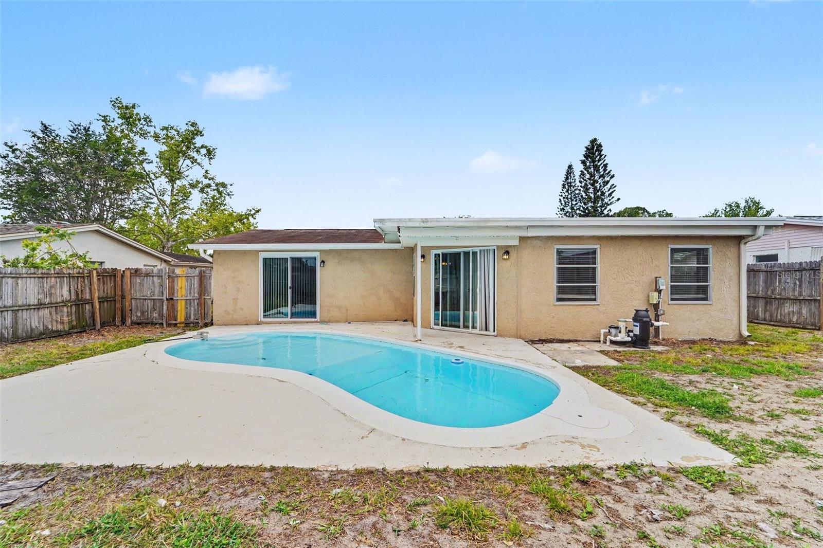 EMBASSY HILLS - Residential