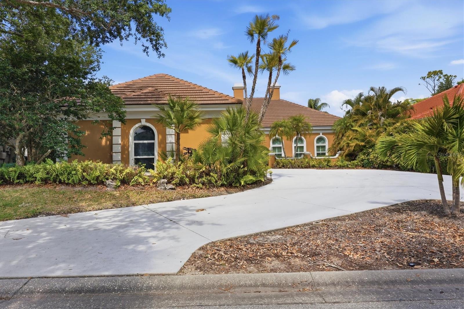 84 CAYMAN ISLES BOULEVARD