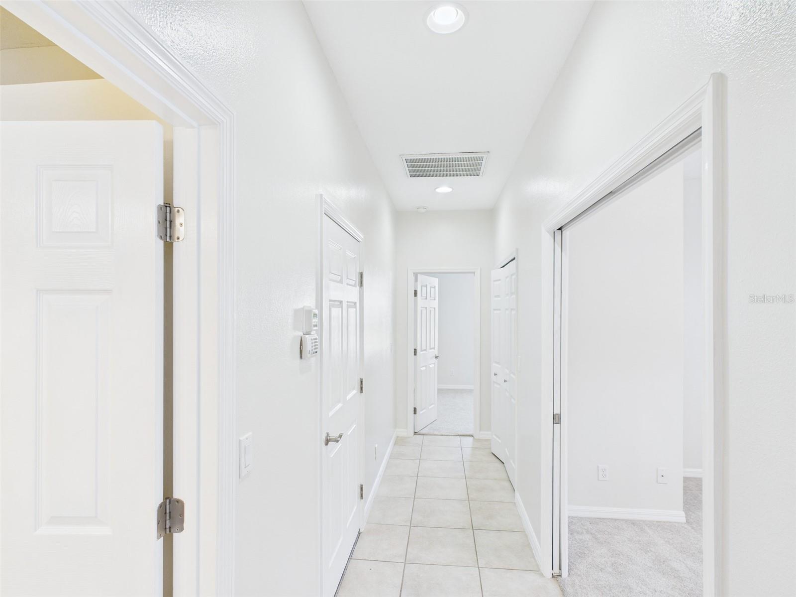 TRADITIONS PH 01 - Residential