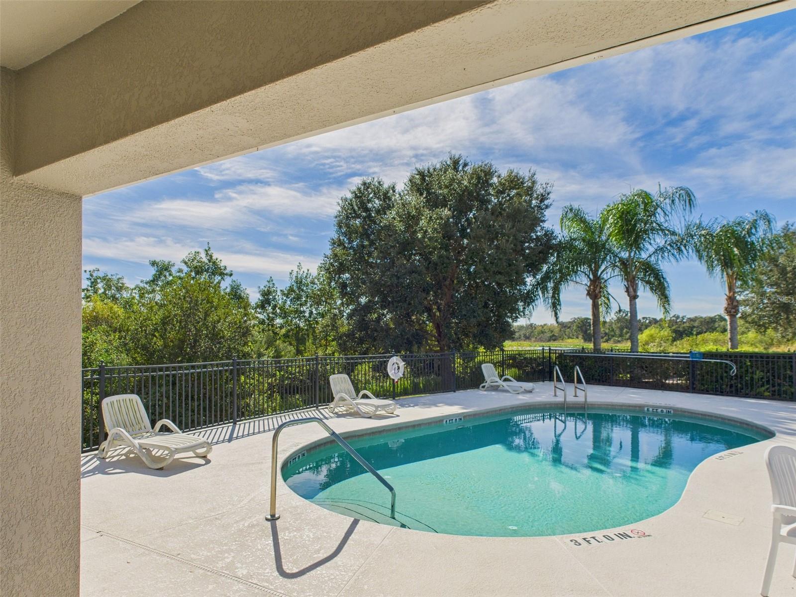 TRADITIONS PH 01 - Residential