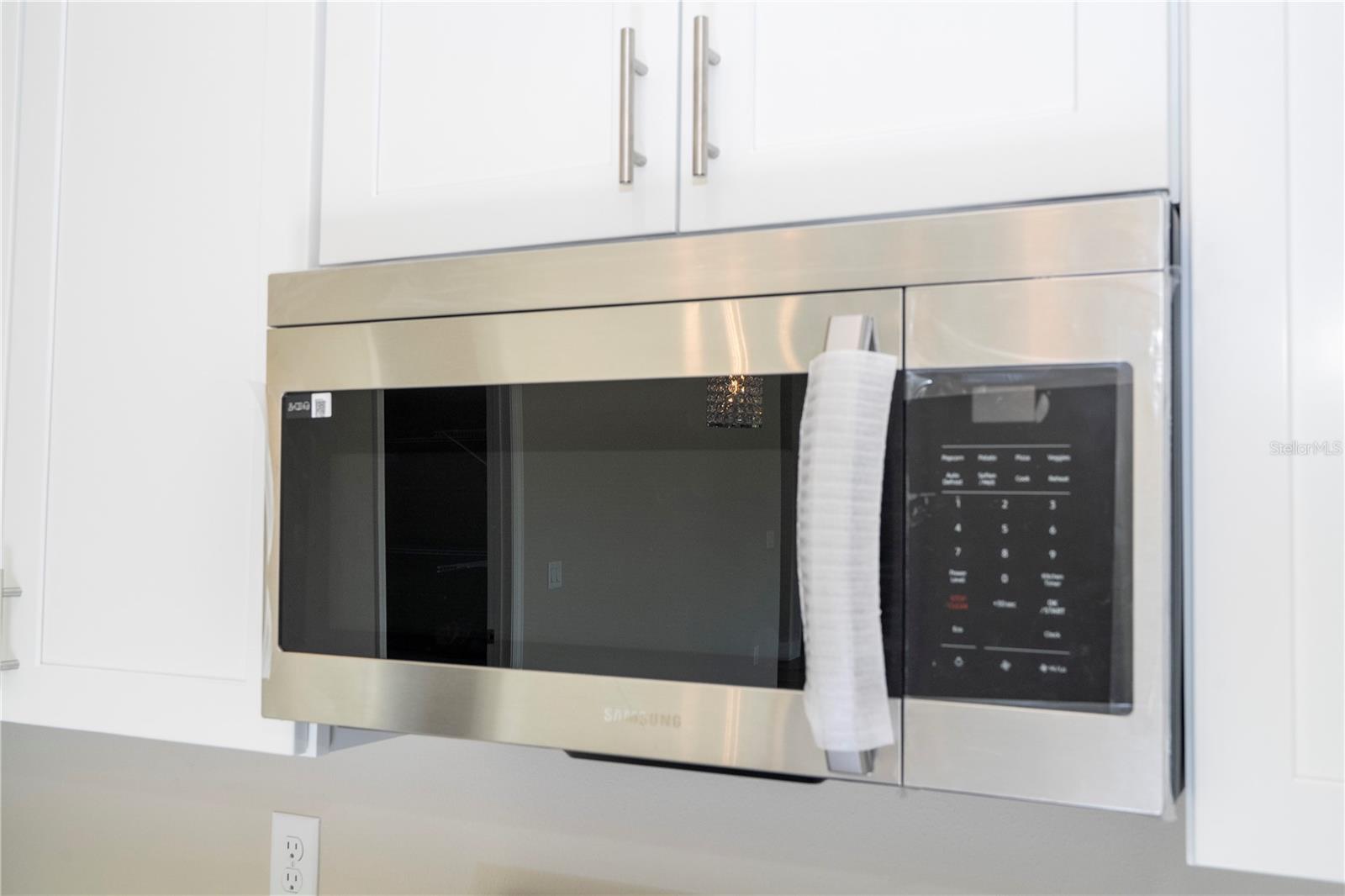 SPRING LAKE VILLAGE IV PB 9 PG 75 LOT 19 BLK F - Residential