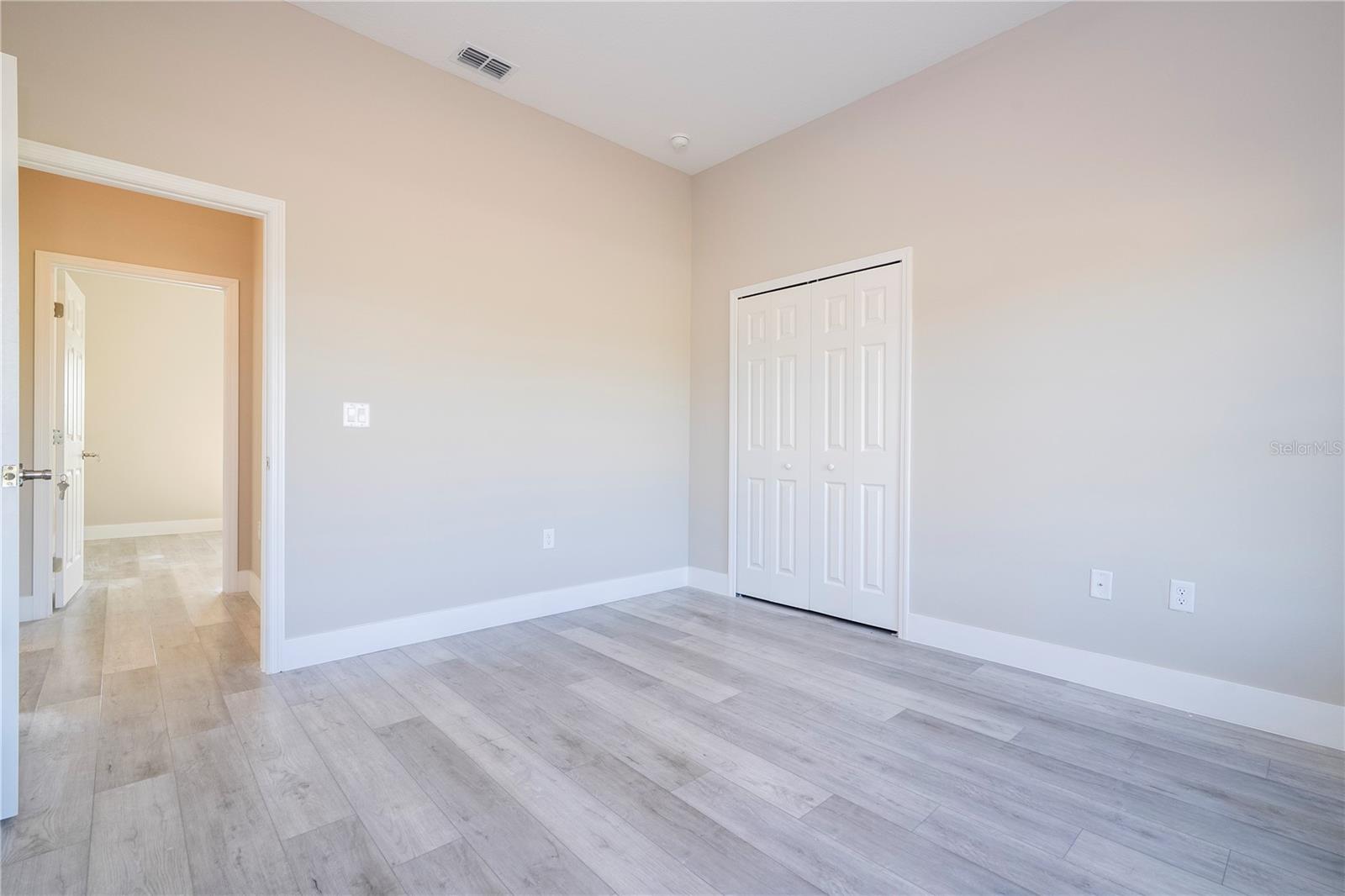 SPRING LAKE VILLAGE IV PB 9 PG 75 LOT 19 BLK F - Residential