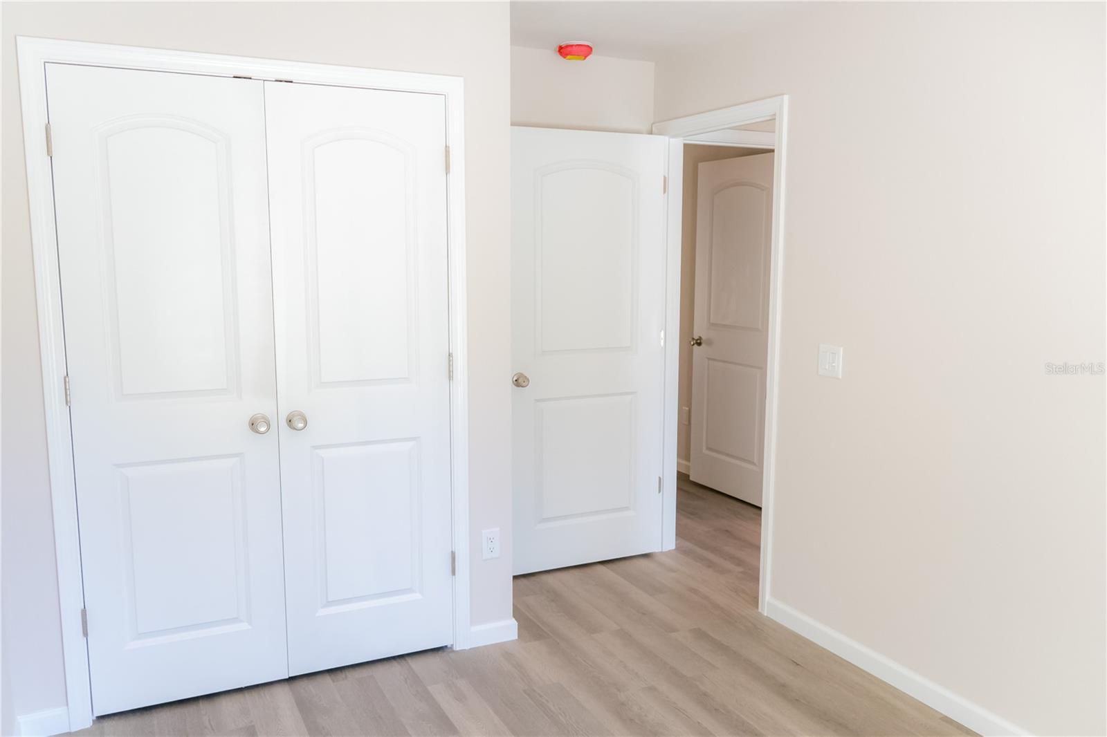 ACREAGE - Residential Income