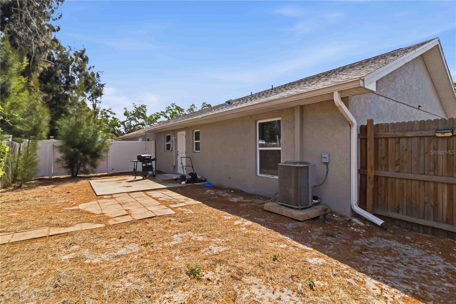 ACREAGE - Residential Income