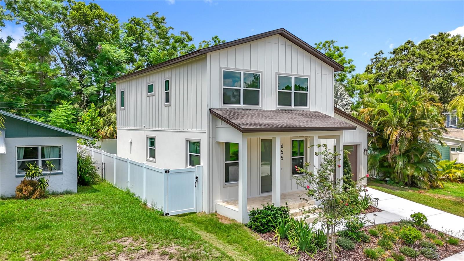 655 WOODDELL DRIVE