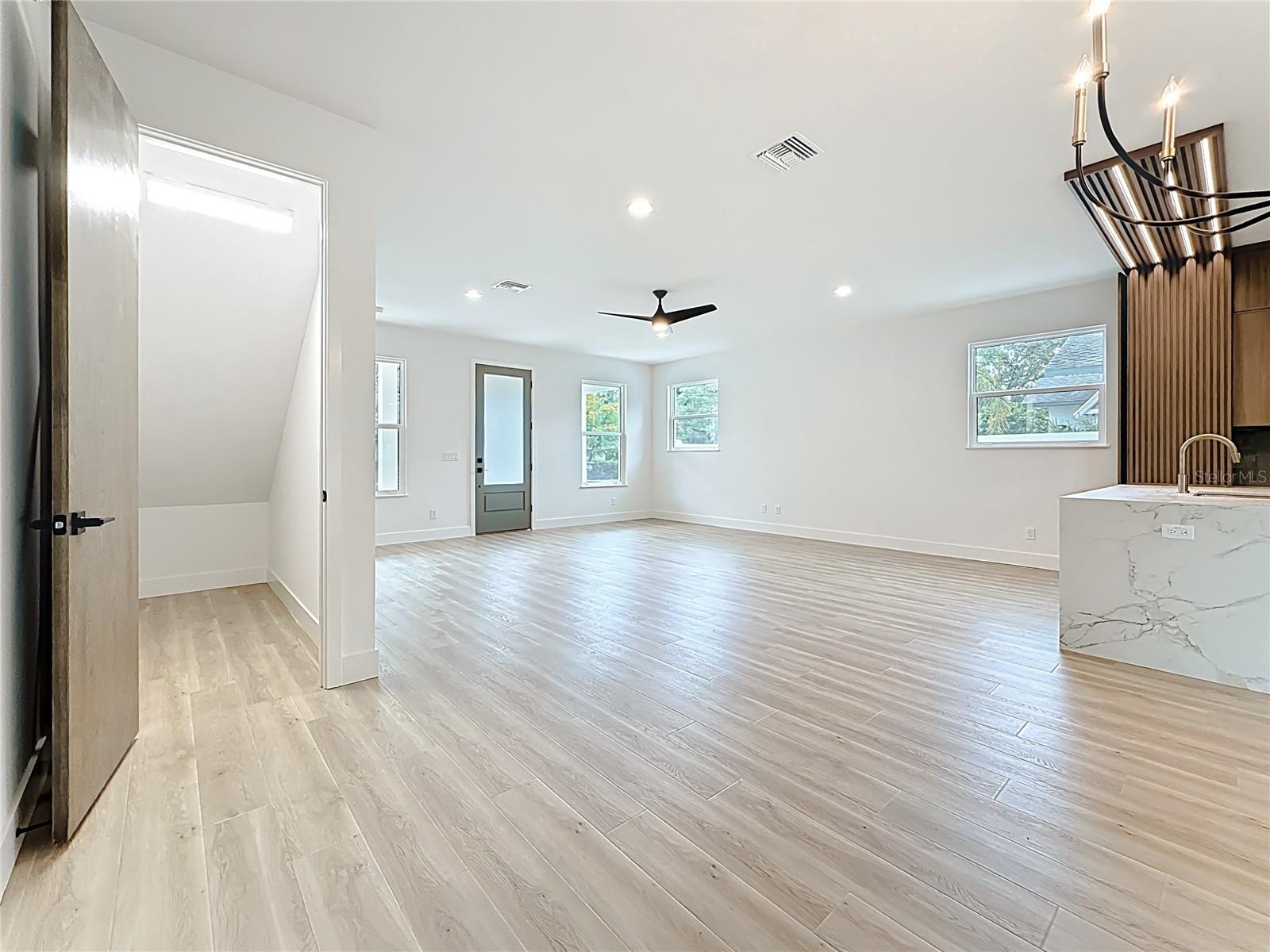 SAFETY HARBOR HEIGHTS - Residential