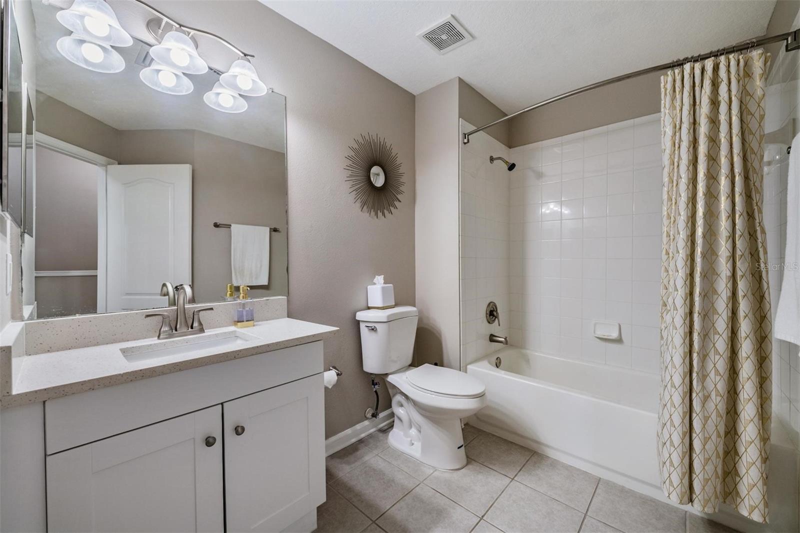 VISTA CAY - Residential