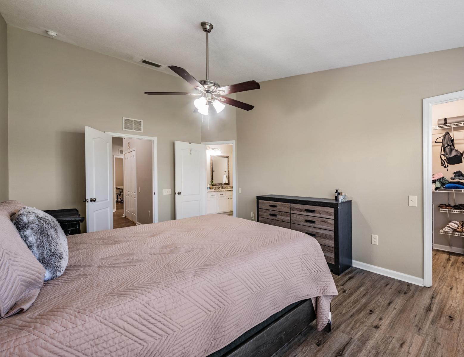 VISTA CAY - Residential