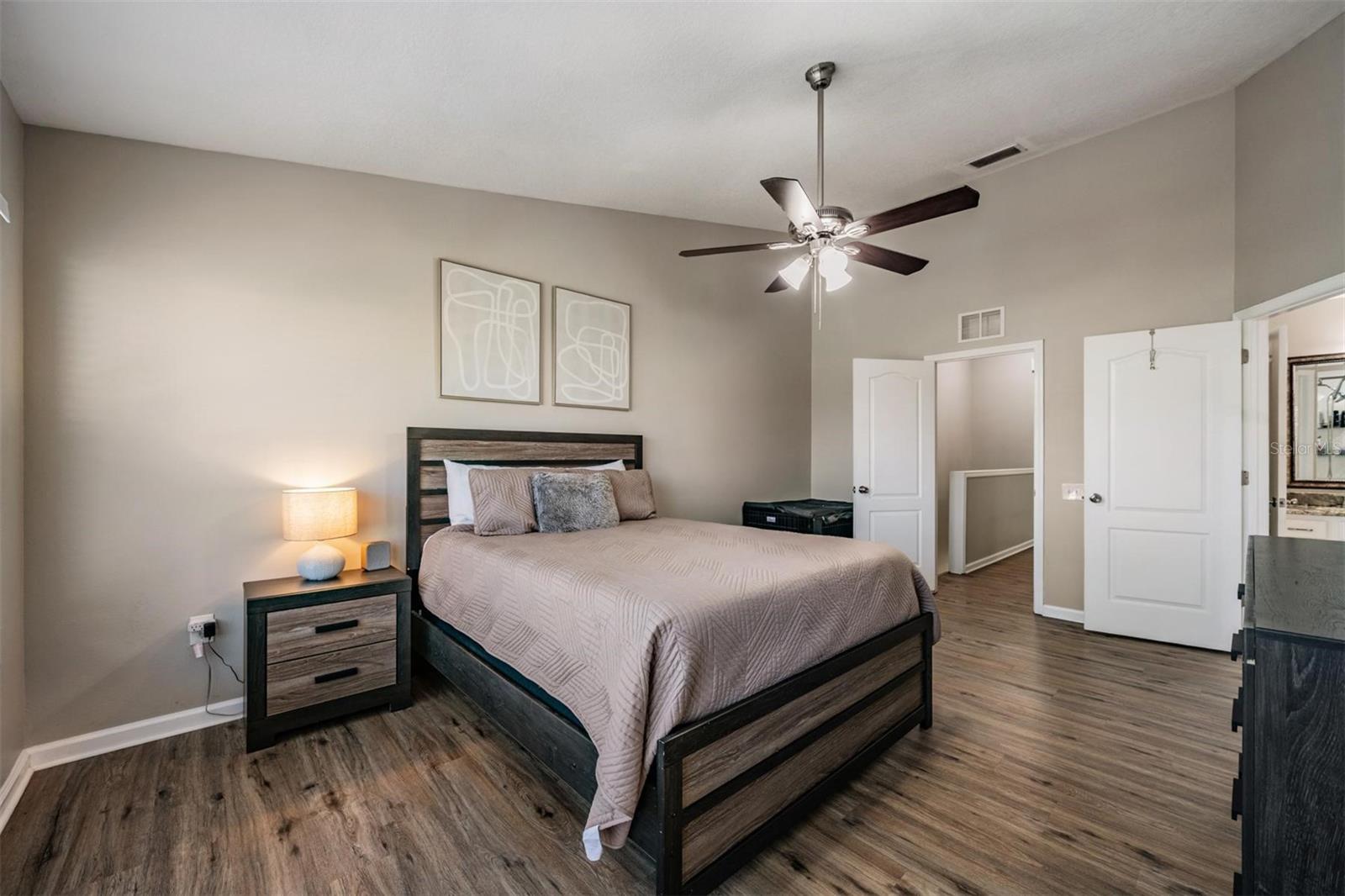 VISTA CAY - Residential