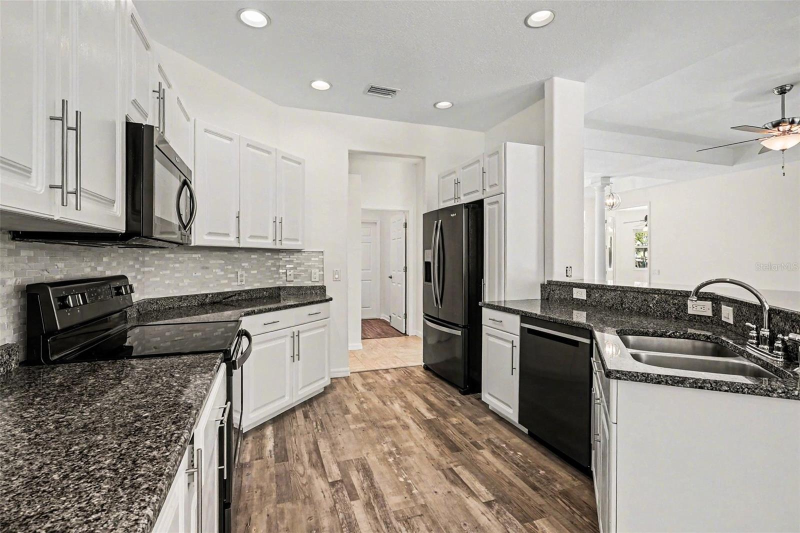 CHELSEA OAKS PH II & III - Residential