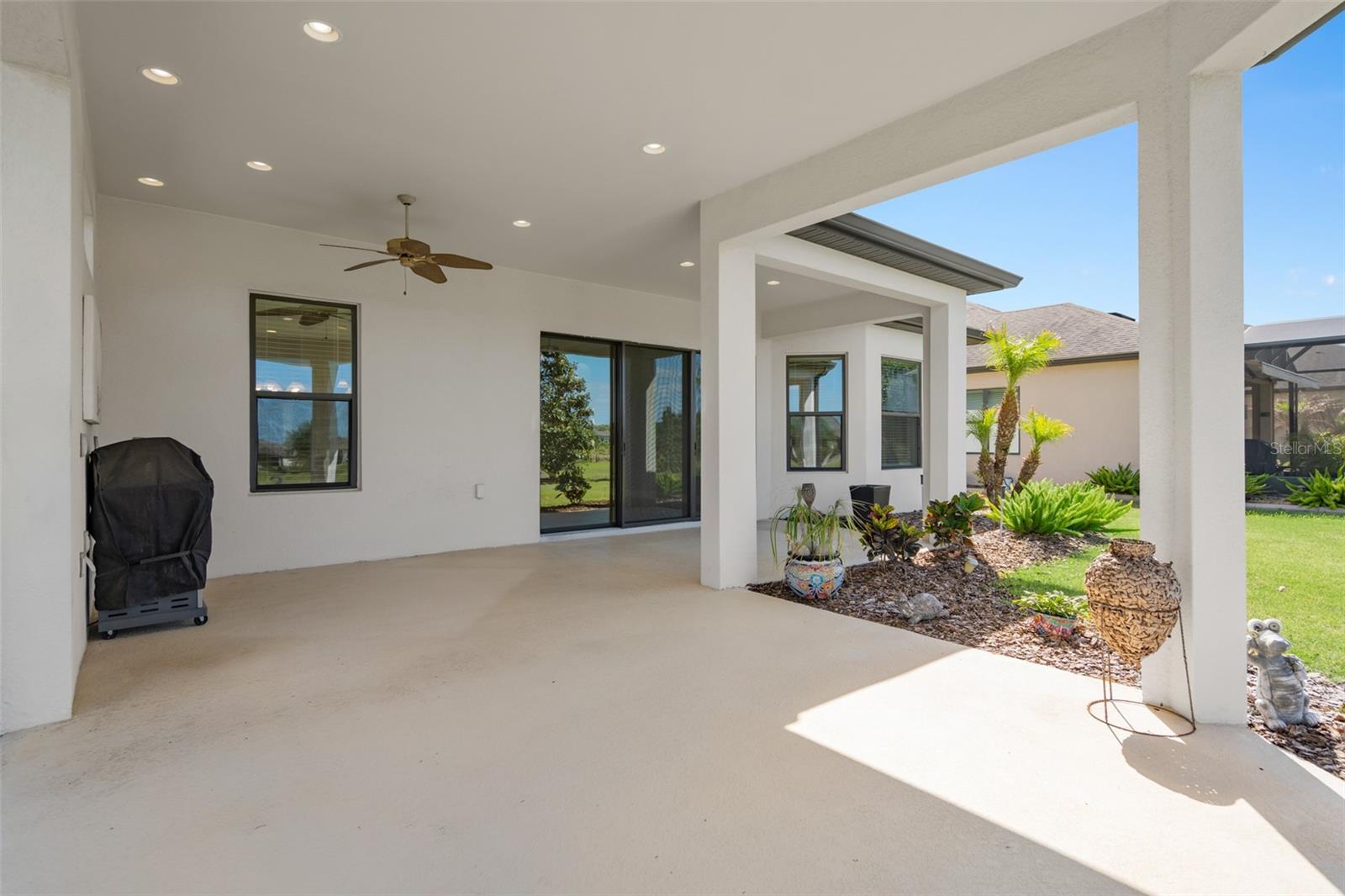 HIGHLAND RANCH ESPLANADE PHASE 2 - Residential