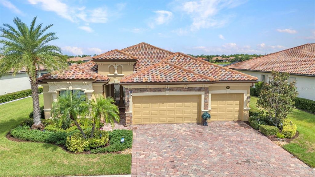 Photo of 20355 Granlago Drive, Venice, FL 34293 (MLS # N6140081)