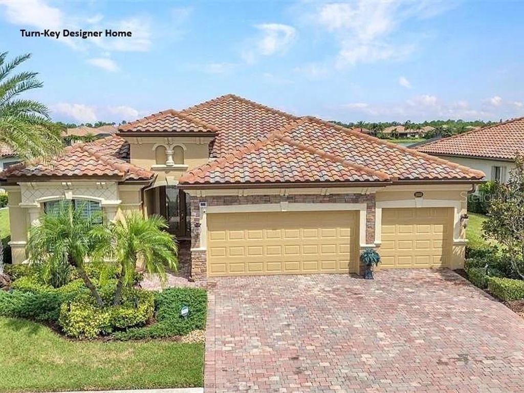 Photo of 20355 Granlago Drive, Venice, FL 34293 (MLS # N6140081)