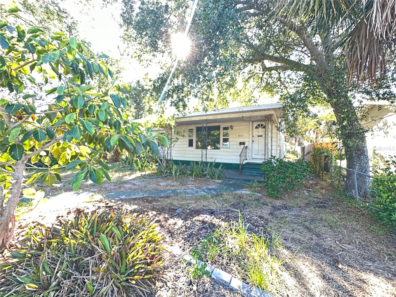 Casas a venda 1 - Jen Dantas 3835 7TH STREET S