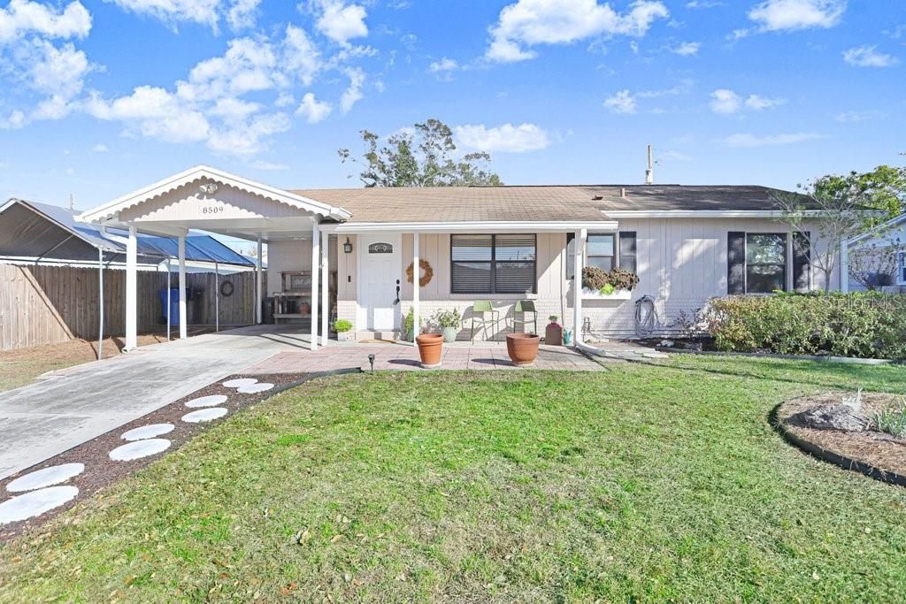 Photo of 8509 Foxcroft Drive, Tampa, FL 33615 (MLS # TB8467520)