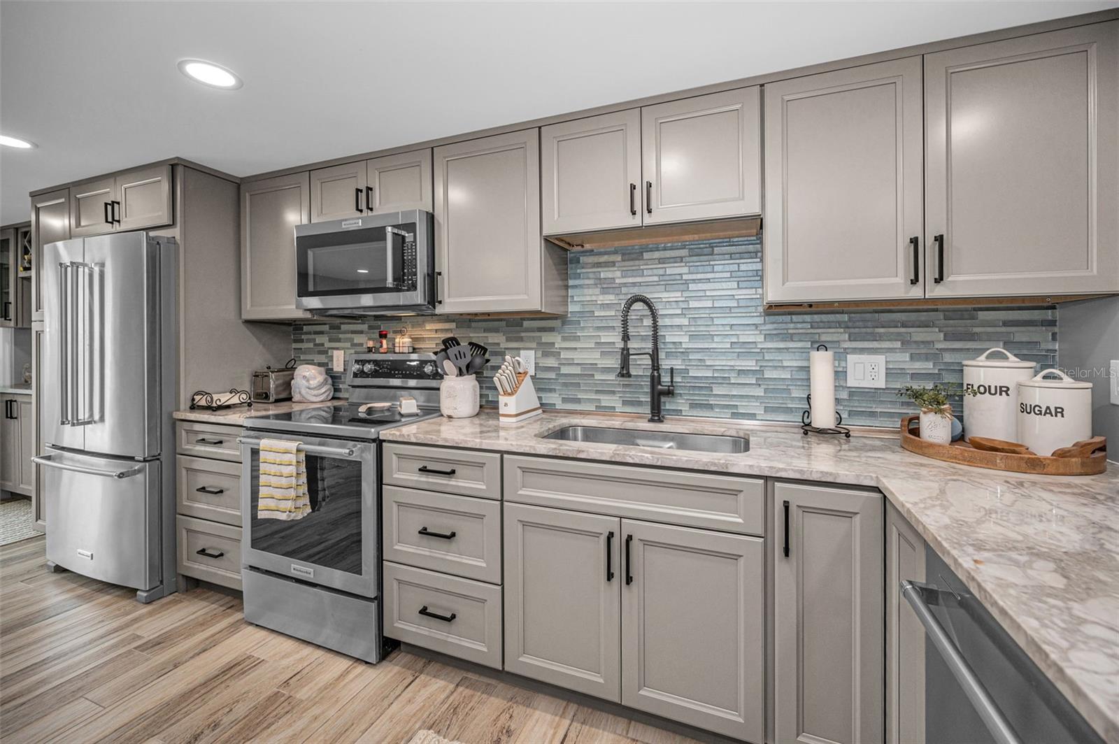 WINDRUSH COVE PH 1 CONDO - Residential