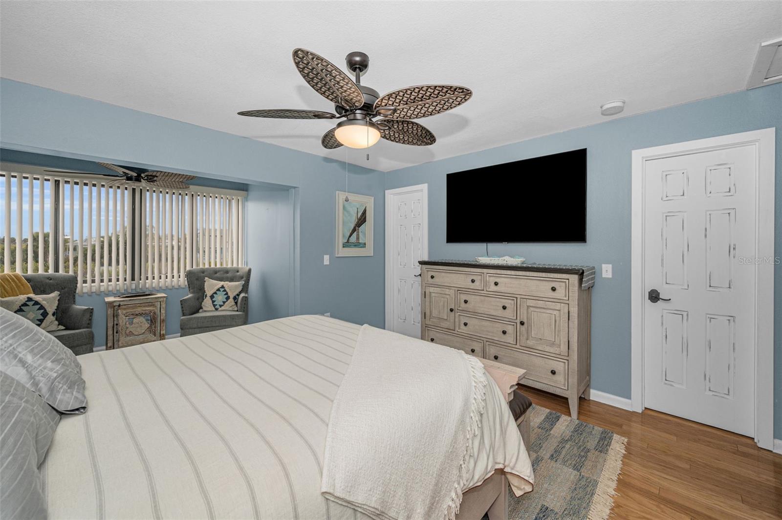 WINDRUSH COVE PH 1 CONDO - Residential