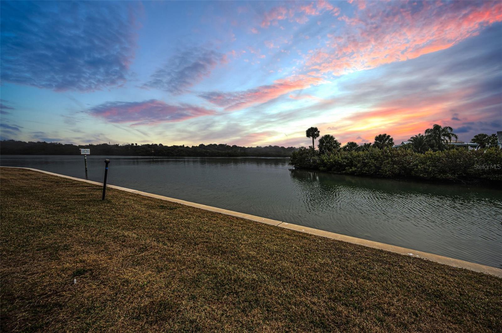 WINDRUSH COVE PH 1 CONDO - Residential