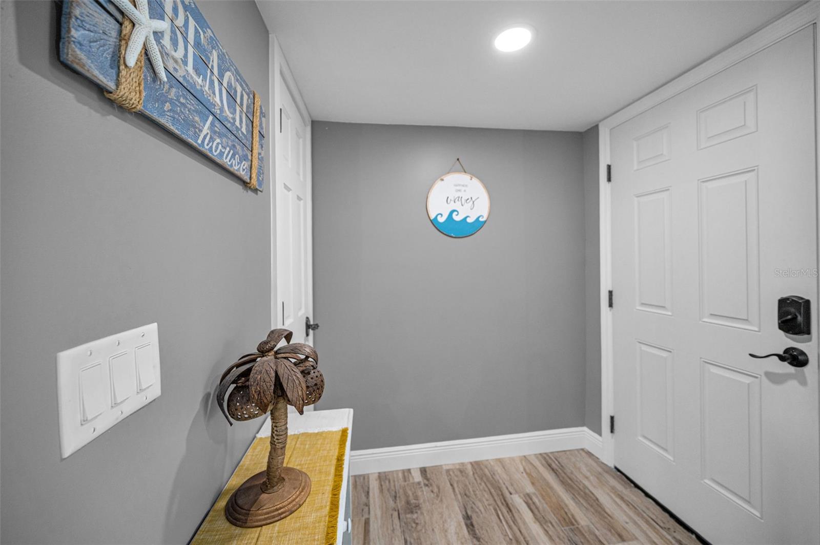 WINDRUSH COVE PH 1 CONDO - Residential