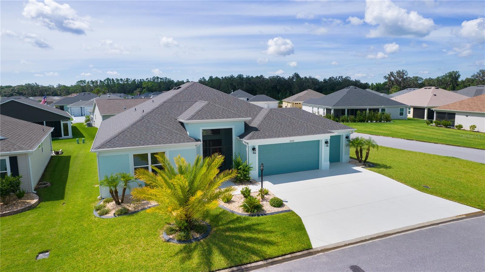 3432 NISBET LOOP