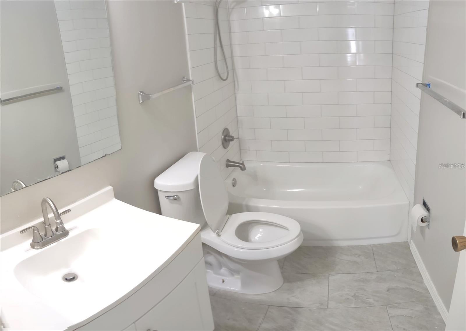 VILLAS AT COUNTRYSIDE THE - Residential