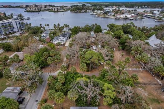 RIVER GULF POINT - Land