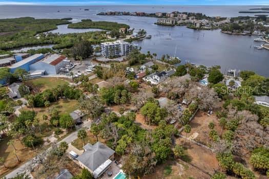 RIVER GULF POINT - Land