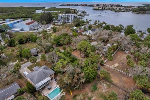 RIVER GULF POINT - Land