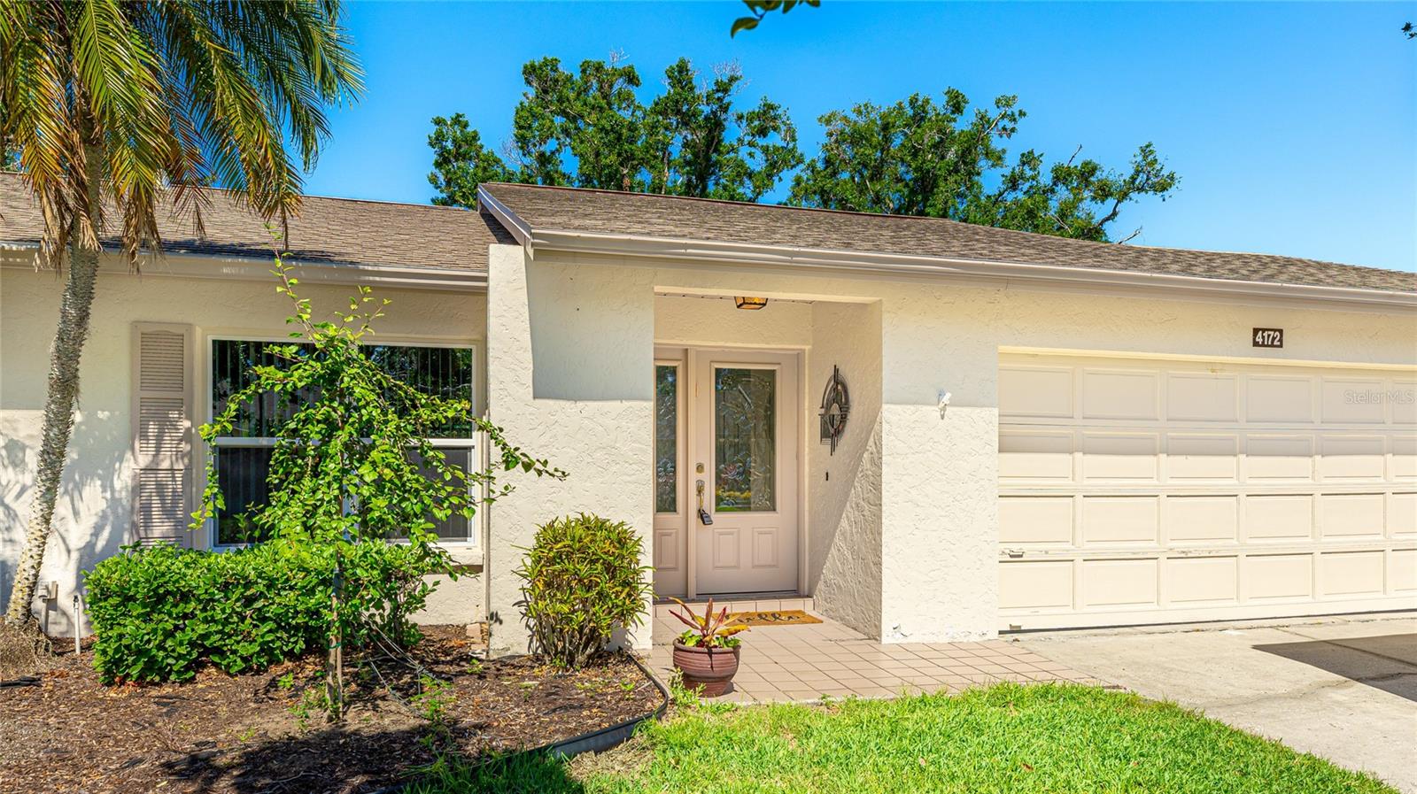 4172 OAKHURST CIRCLE W