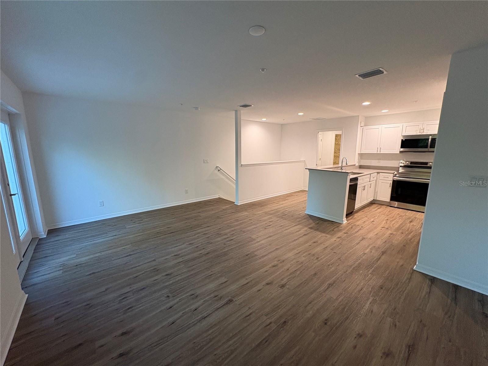 CITY HOMES AT CYPRESS WALK - Residential