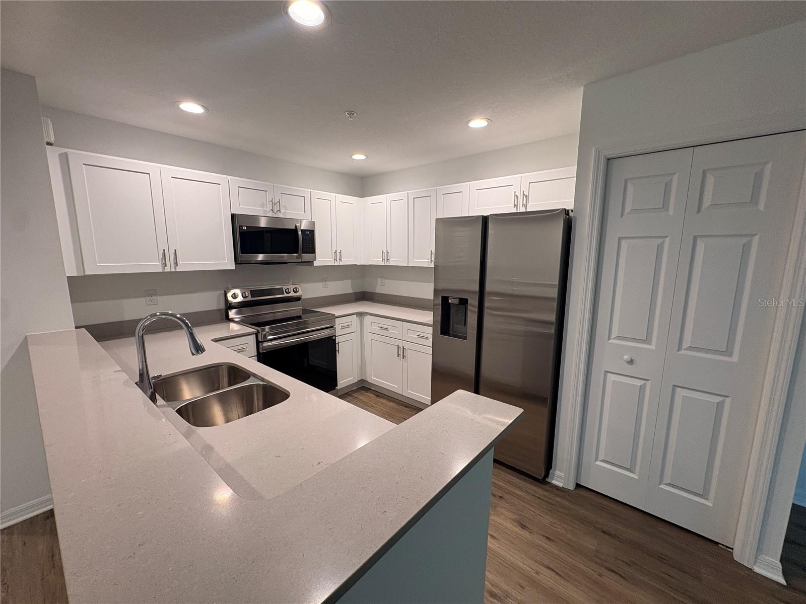 CITY HOMES AT CYPRESS WALK - Residential