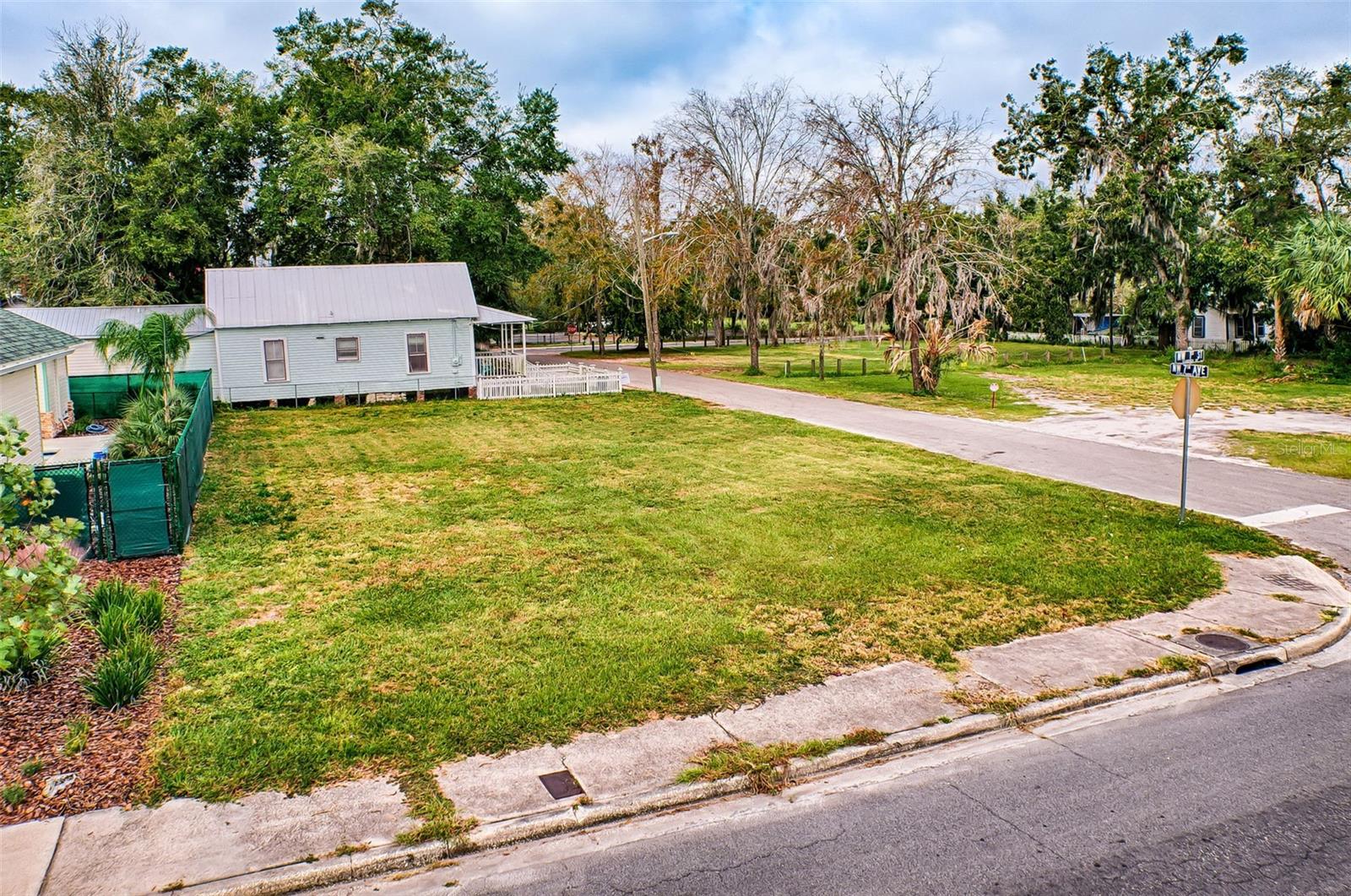 00 NW 7TH AVENUE