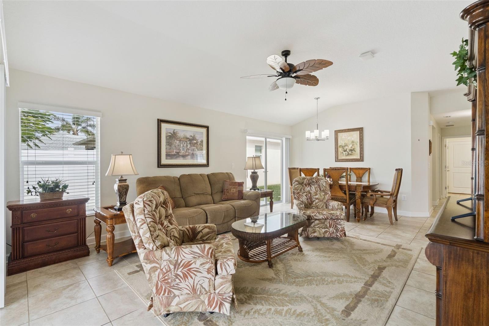 TRADITIONS PH 02 - Residential