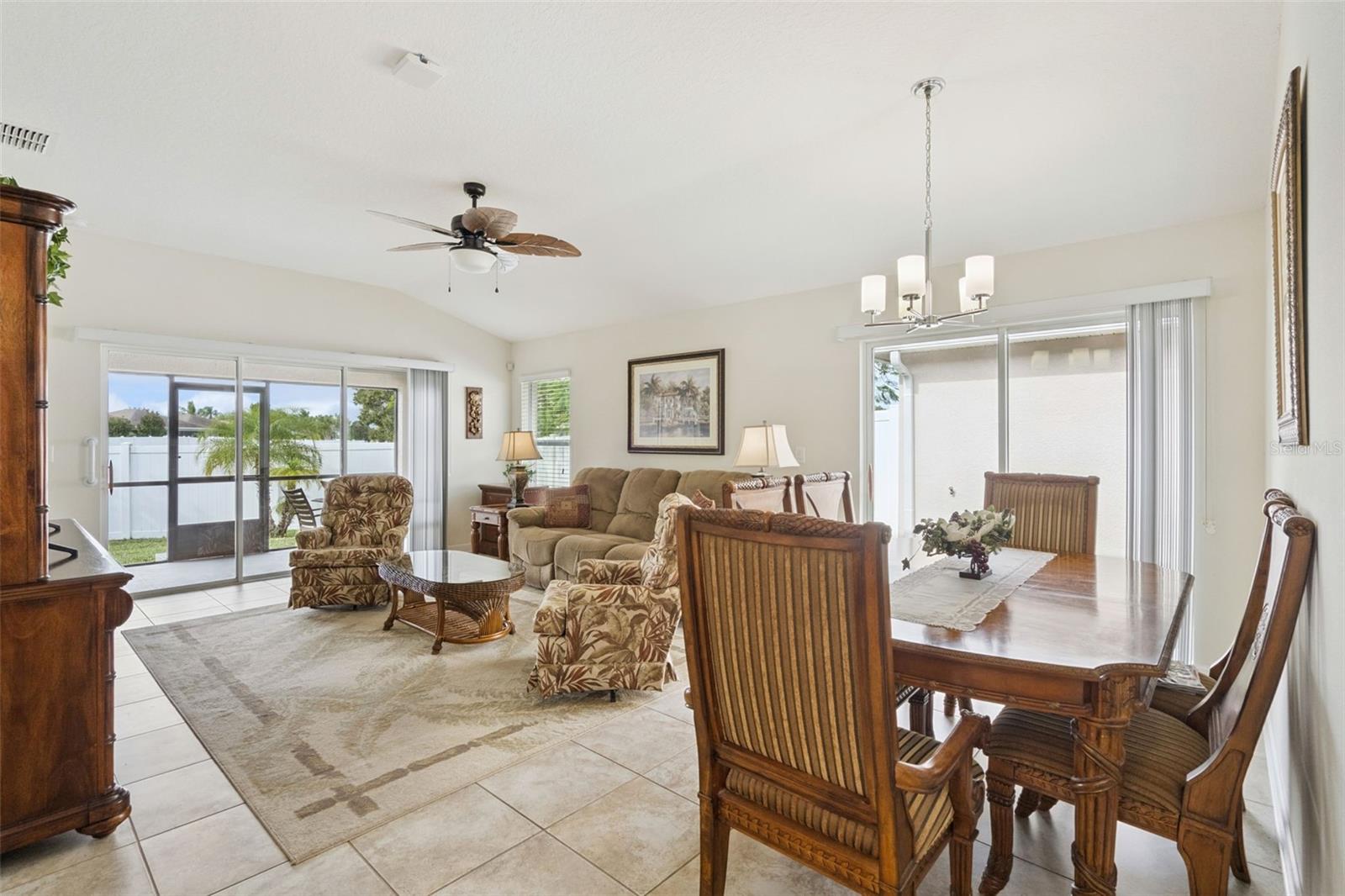 TRADITIONS PH 02 - Residential