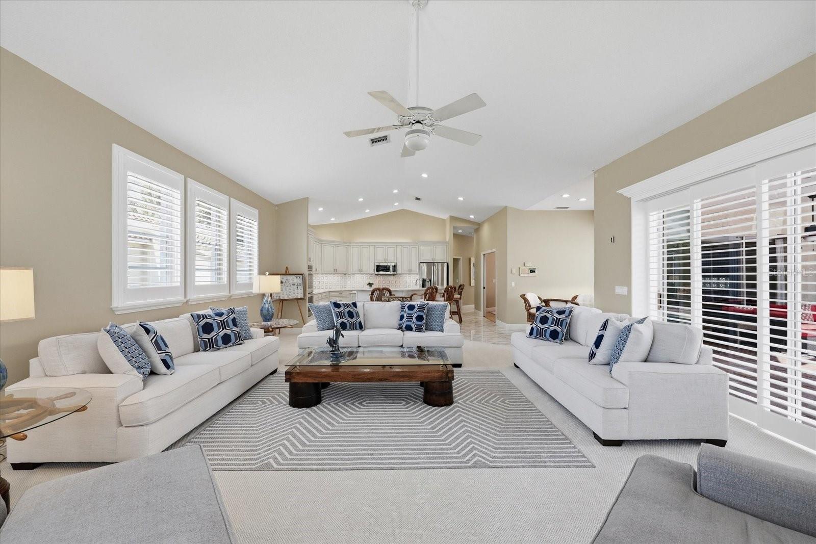 CRESCENT OAKS COUNTRY CLUB PH 1 - Residential