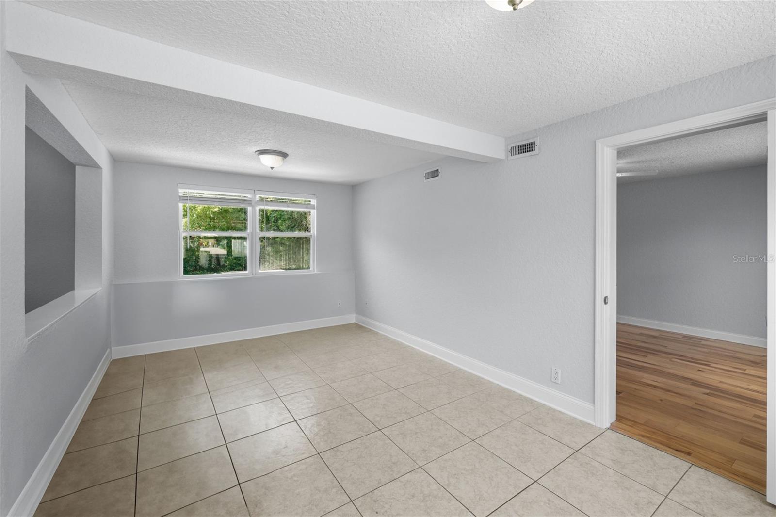 RIVERSIDE NORTH - Residential Lease