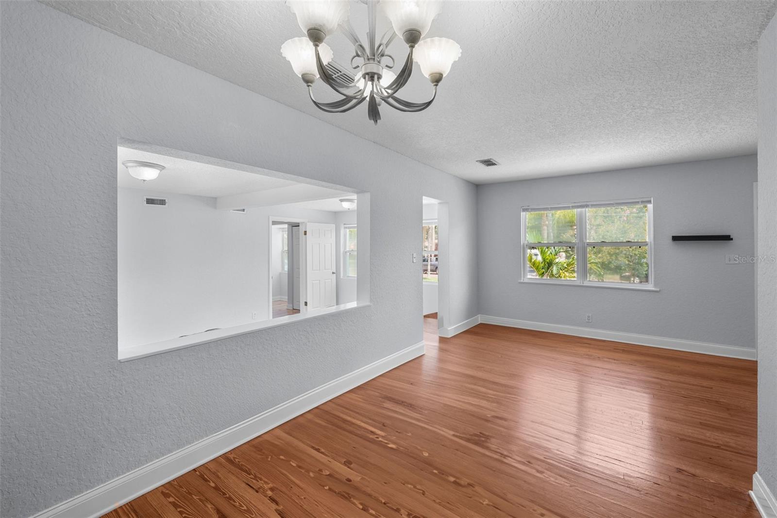 RIVERSIDE NORTH - Residential Lease