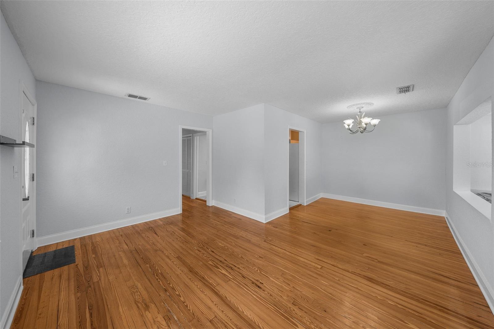 RIVERSIDE NORTH - Residential Lease