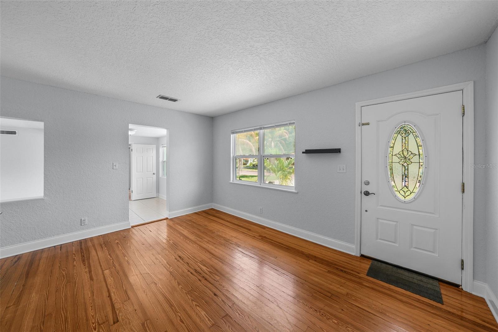RIVERSIDE NORTH - Residential Lease
