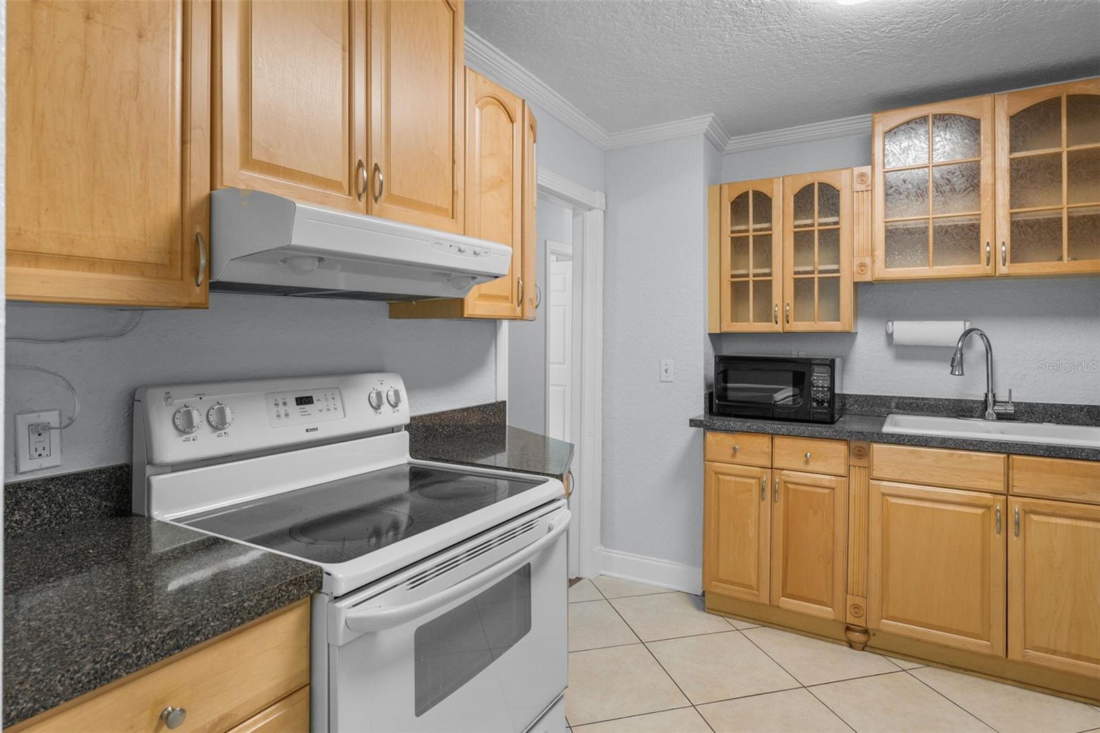 RIVERSIDE NORTH - Residential Lease