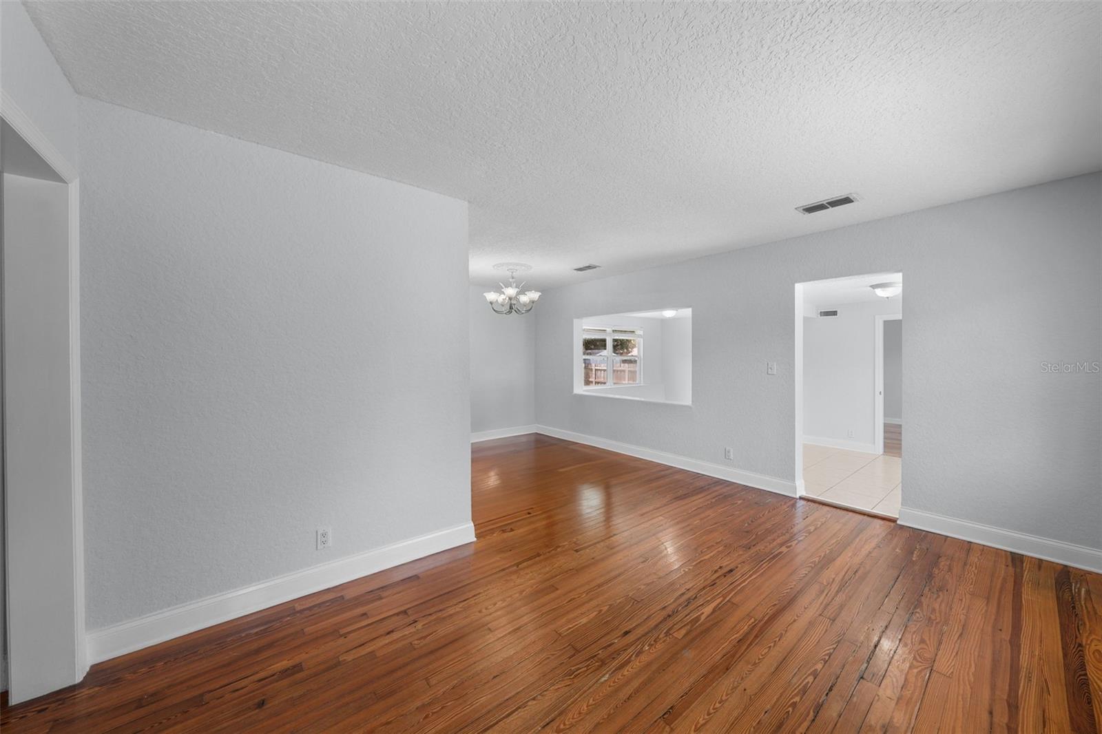 RIVERSIDE NORTH - Residential Lease