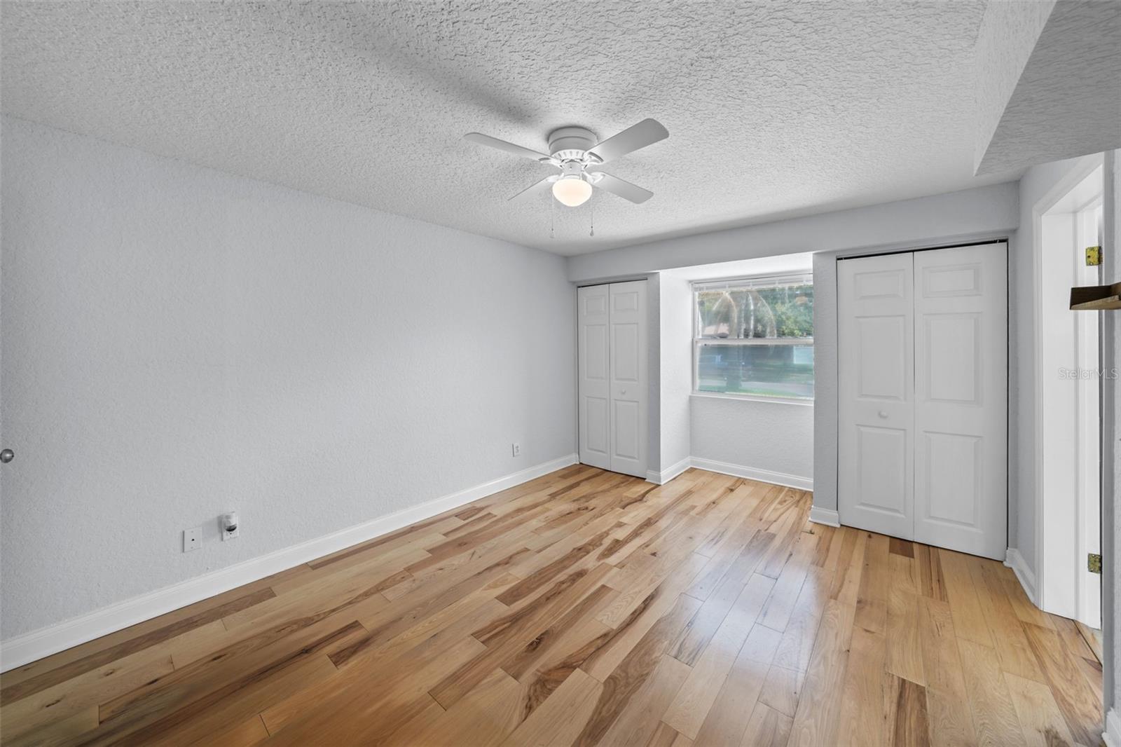 RIVERSIDE NORTH - Residential Lease