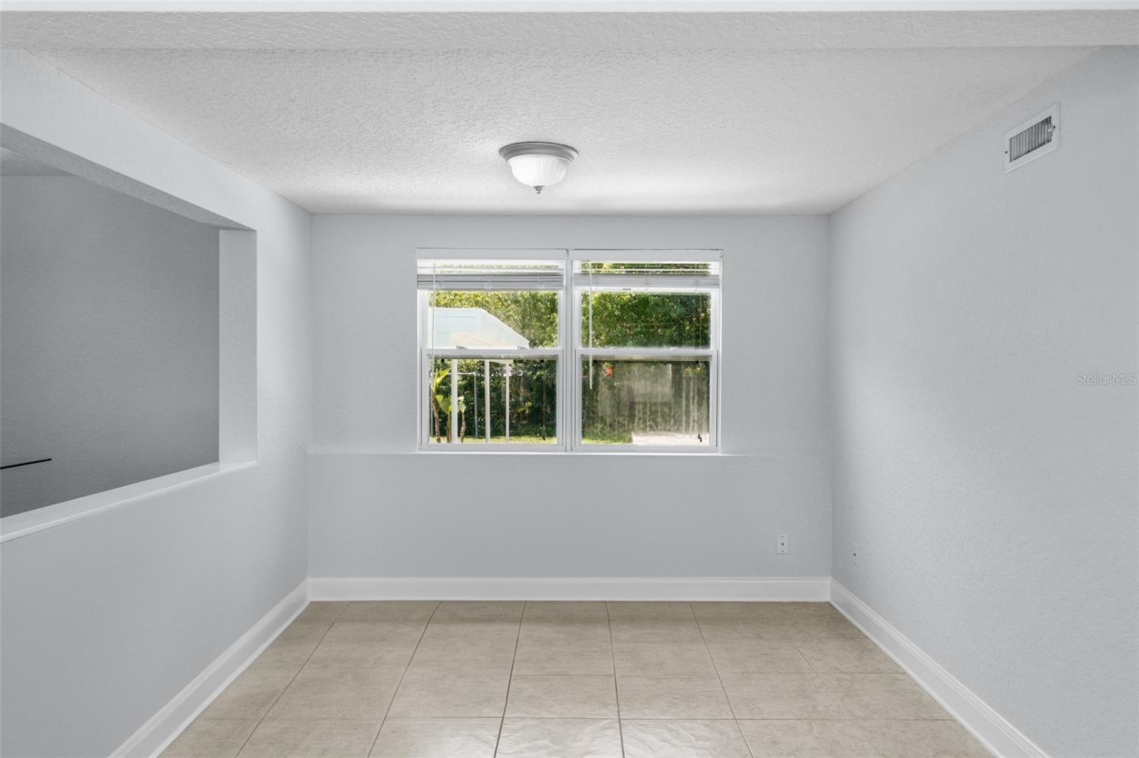 RIVERSIDE NORTH - Residential Lease